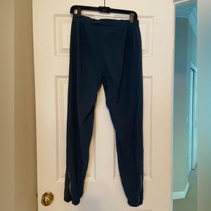Men’s size small lululemon joggers
